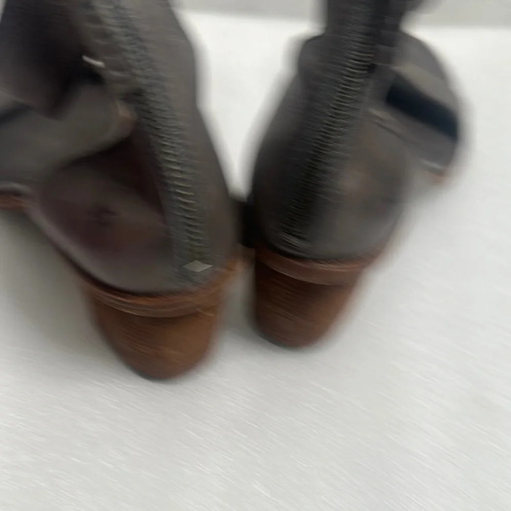 Frye brielle Elegant Gray Leather Women's Sandals size 10 comfortable